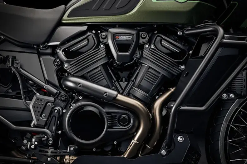 Revolution Max 1250 + Nové černé provedení pohonné jednotky